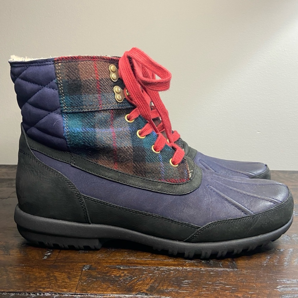 Cole Haan Men's Air Rhone Quilted Navy Plaid Waterproof Boot 9.5